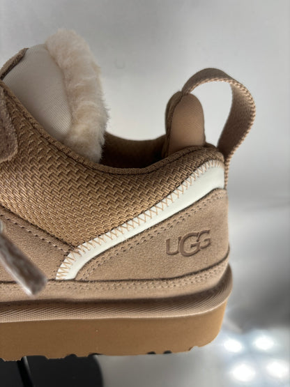 UGG LOWMEL “SAND” W