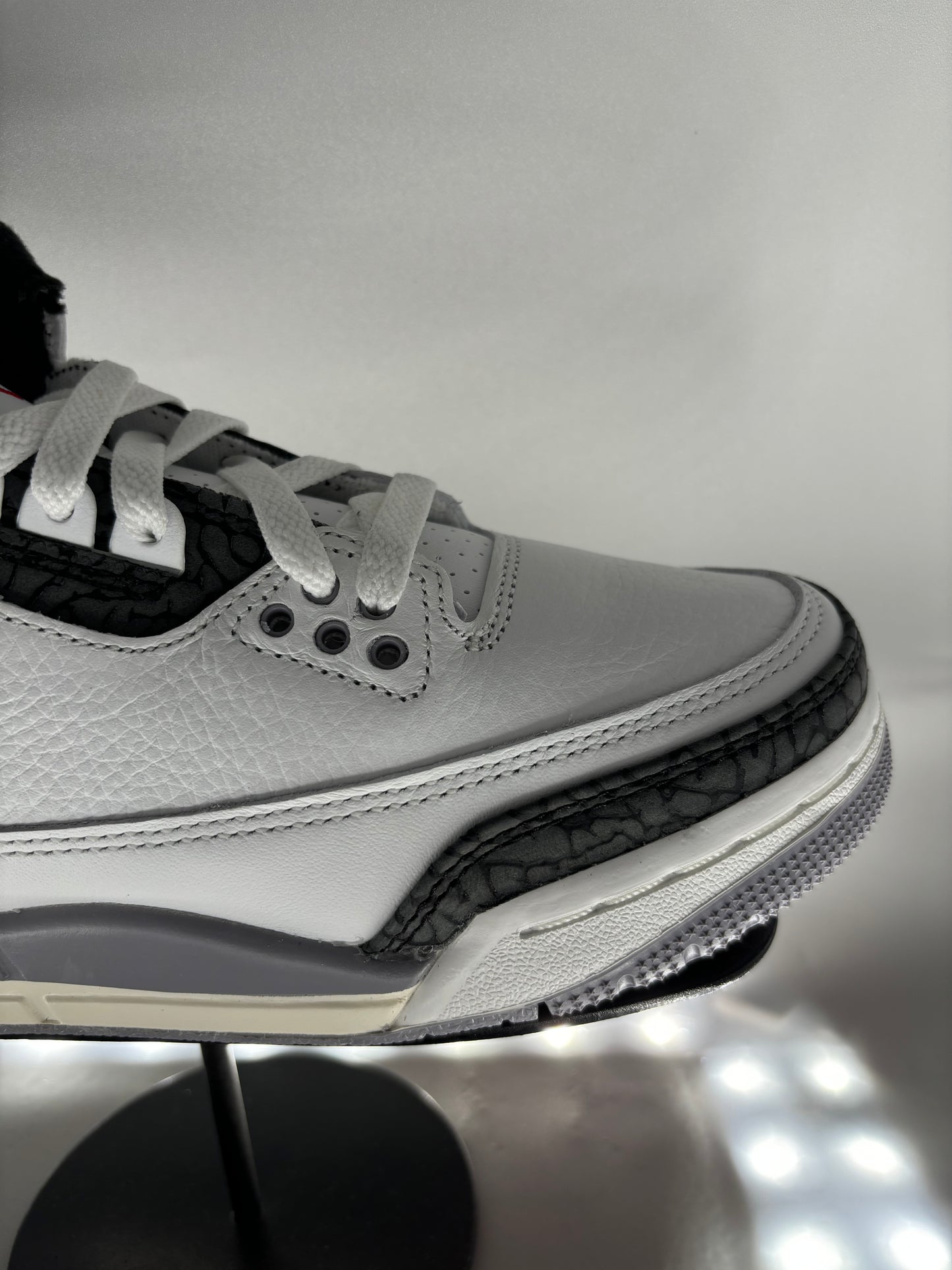 JORDAN 3 RETRO 'CEMENT GREY'